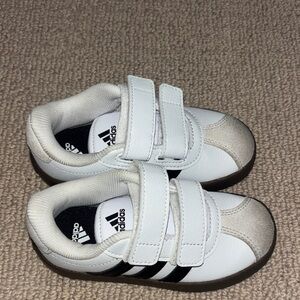 Adidas Kids White and Black Velcro Sneakers VL COURT 3.0 SHOES KIDS